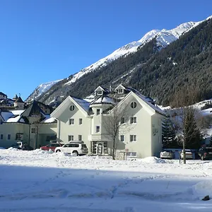 Maximilian Ischgl