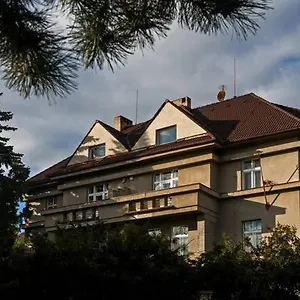 https://hostel-vila-flora.praguehotelsweb.com