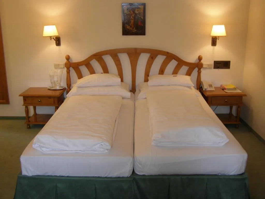 Hotel Landhaus Fuhrgassl-Huber Wien 4*,